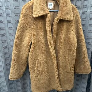 •Gap• Brown Teddy bear coat •Size M• Nee without tags, never been worn.
